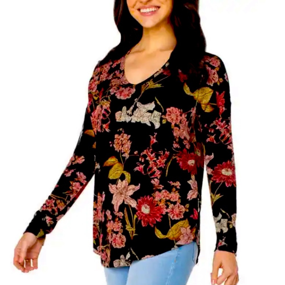 ❤️❤️ Well Worn Ladies' V-Neck Long Sleeve Top (Vintage Florals top❤️❤️NWT